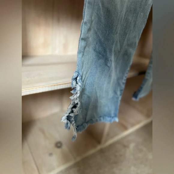 Sincerely Jules Straight Leg Slit Hem Jeans - Picture 9 of 12